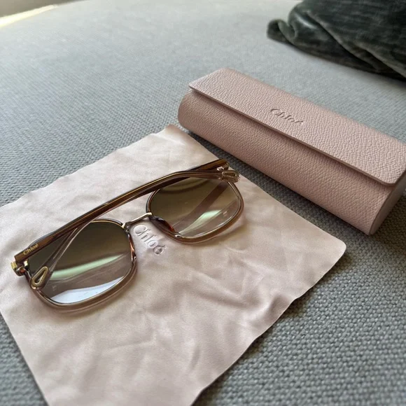 Chloé Brown Gradient Square Sunglasses with Pink Case - Picture 4 of 8